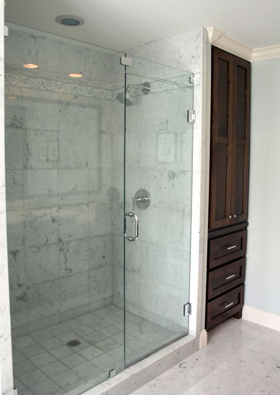 Sleek Frameless Shower Door
